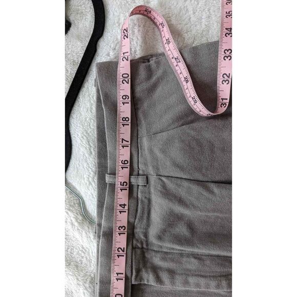 Lamberti Italian Clothing Brand Cotton Chino Shorts Gray, Size 42 - Picture 4 of 4